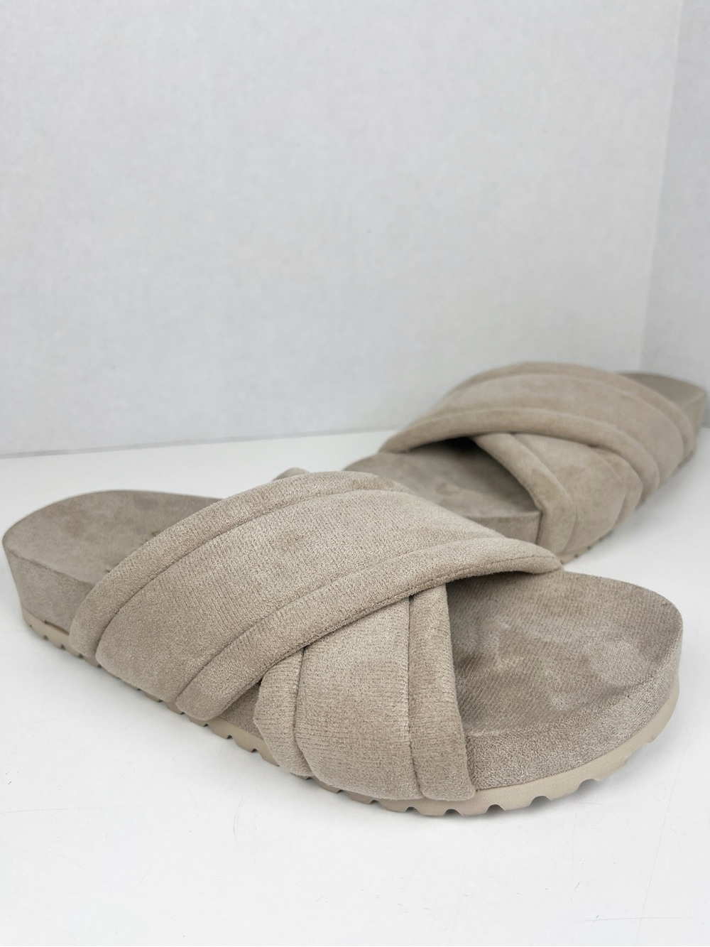 VARLEY Women’s Size US 8 Mink Stone Ronley Quilted Slides 2.0 Comfort Sandals